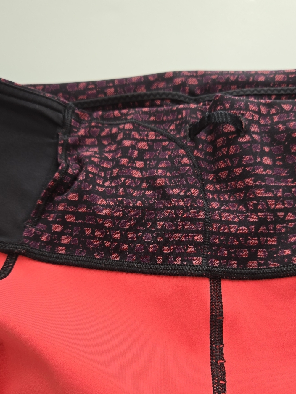 Lululemon Cropped Athletic Leggings Purple Pattern Coral Lining Size Tag Removed - Picture 16 of 16